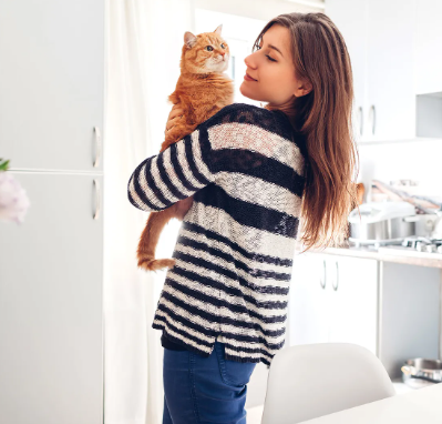 Crea hábitos en tu felino para que haga uso de su caja de arena